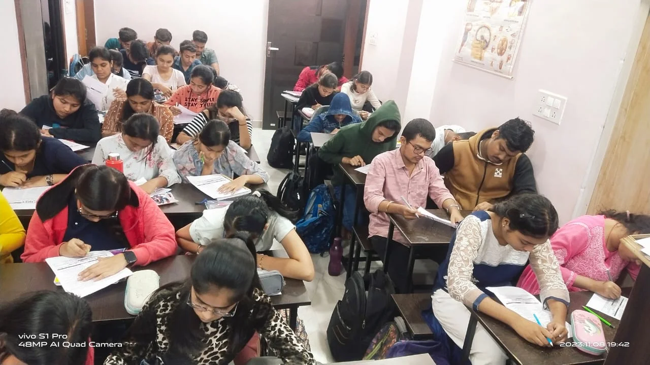premier biology coaching in durg